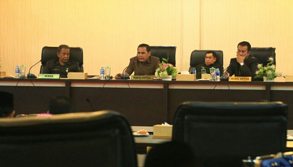  Pemerintah Meranti Jawab Pandangan Fraksi Tentang LKPJ Tahun 2015